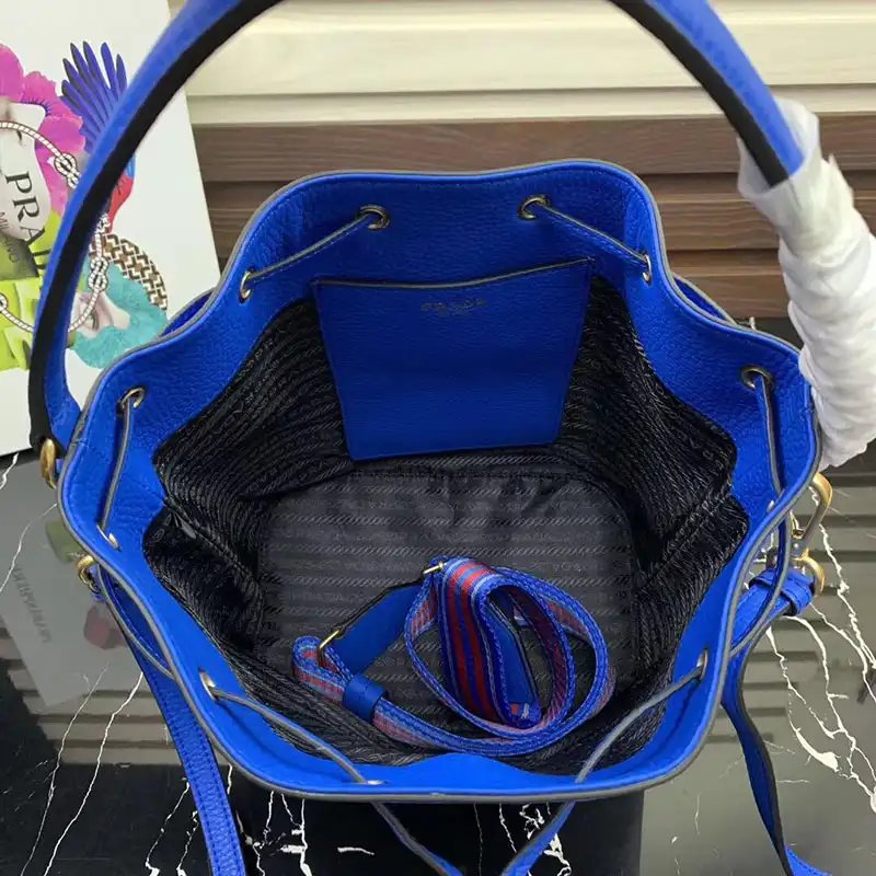 Pra*a bags 1907bp0007