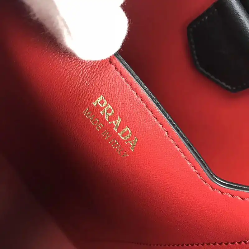 Pra*a bags 1907bp0023