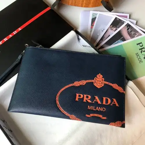 Pra*a bags 1910bb0047