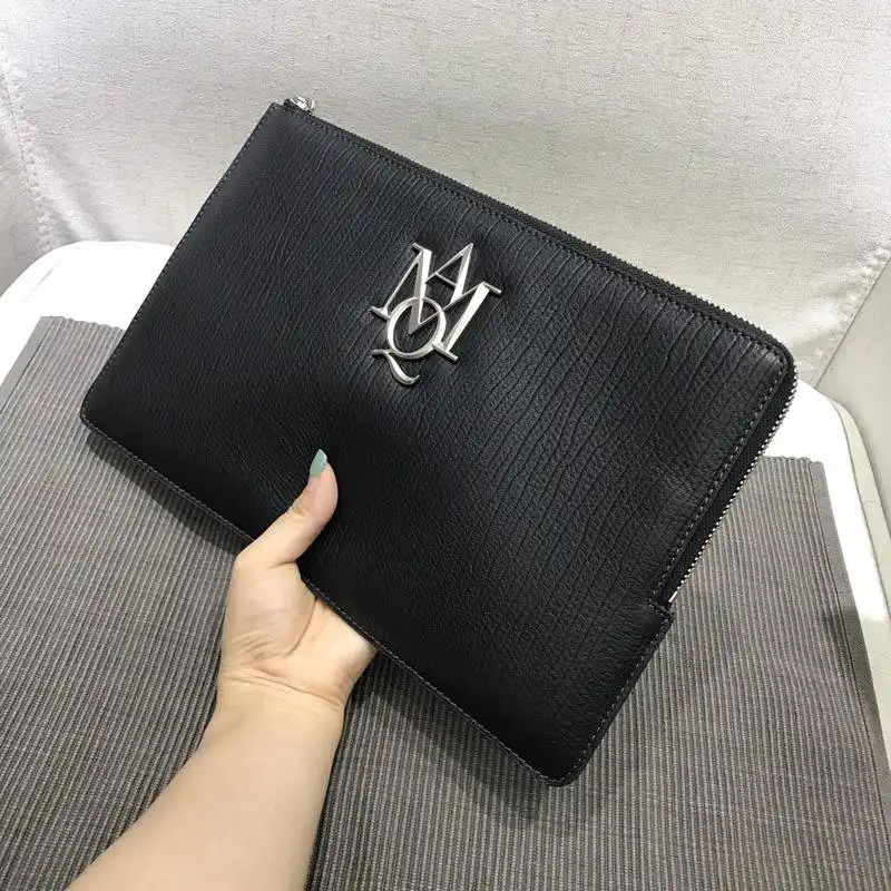 ale*d*r M*Q*en bags 1917m0006