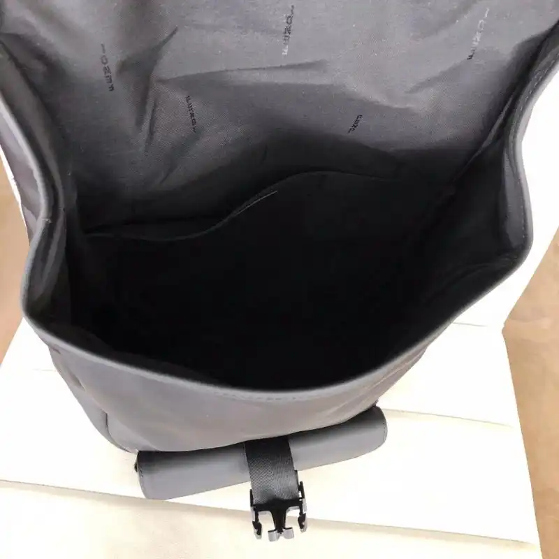 F**di bags 1917m0053