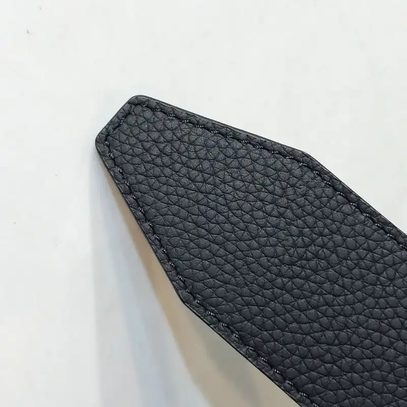 F**di s belt 2009xf0065