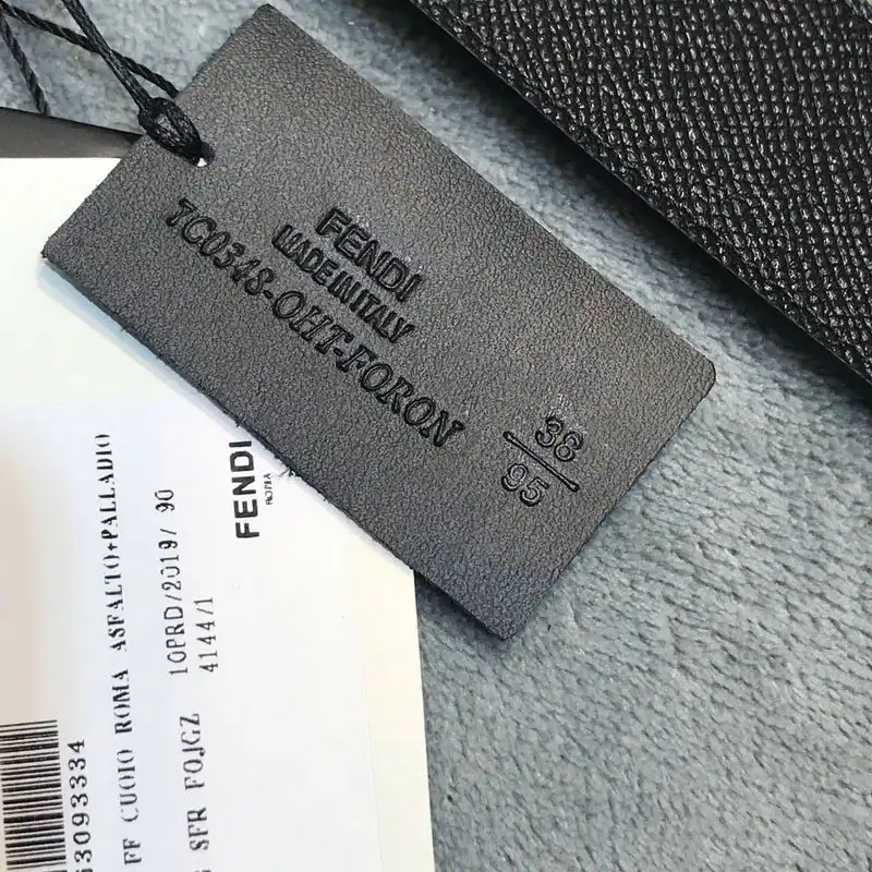 F**di s belt 2009xf0066