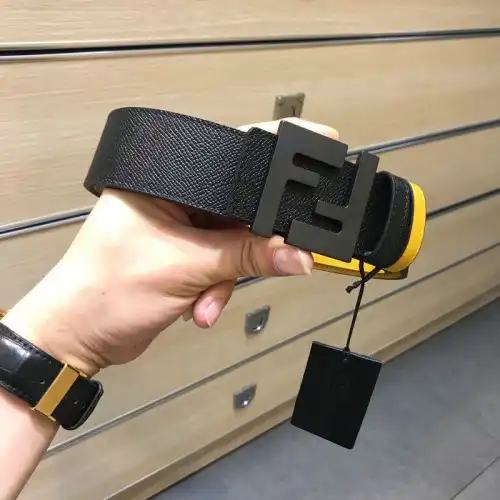 F**di s belt 2009xf0068