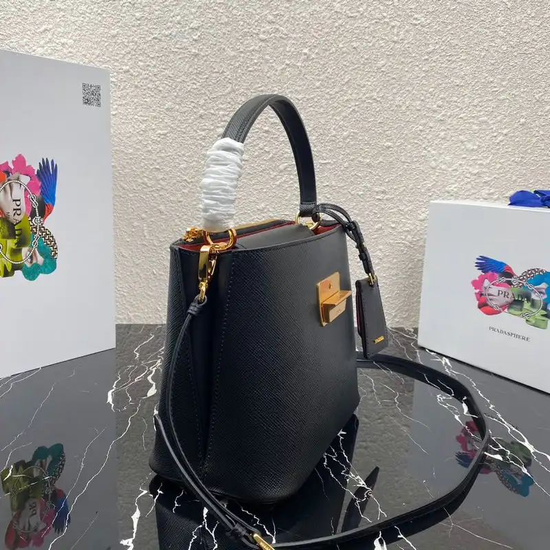 Pra*a bags 206b570021