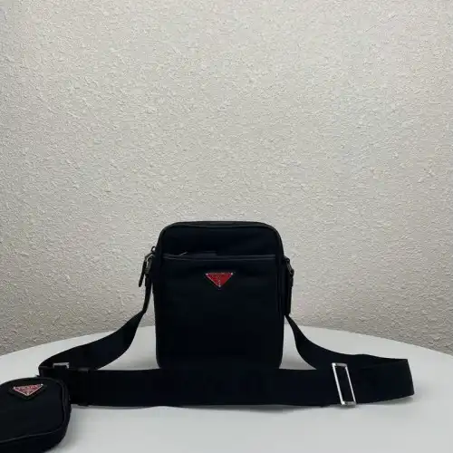 Pra*a bags 206b570121