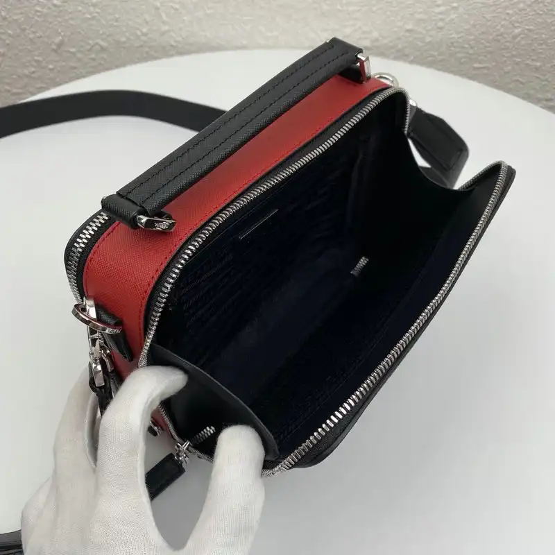 Pra*a bags 206b570122