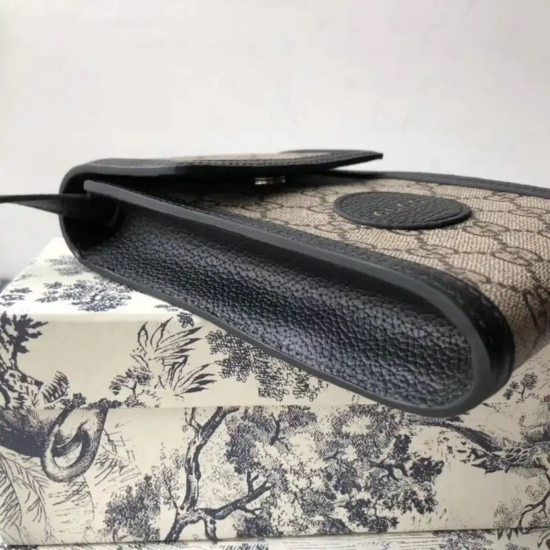 G*u*i bags 208b570058