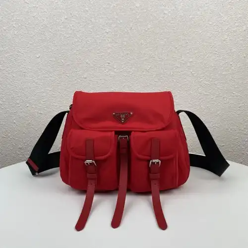 Pra*a bags 208b570121