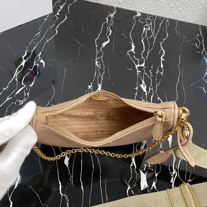 Pra*a bags 208b570123