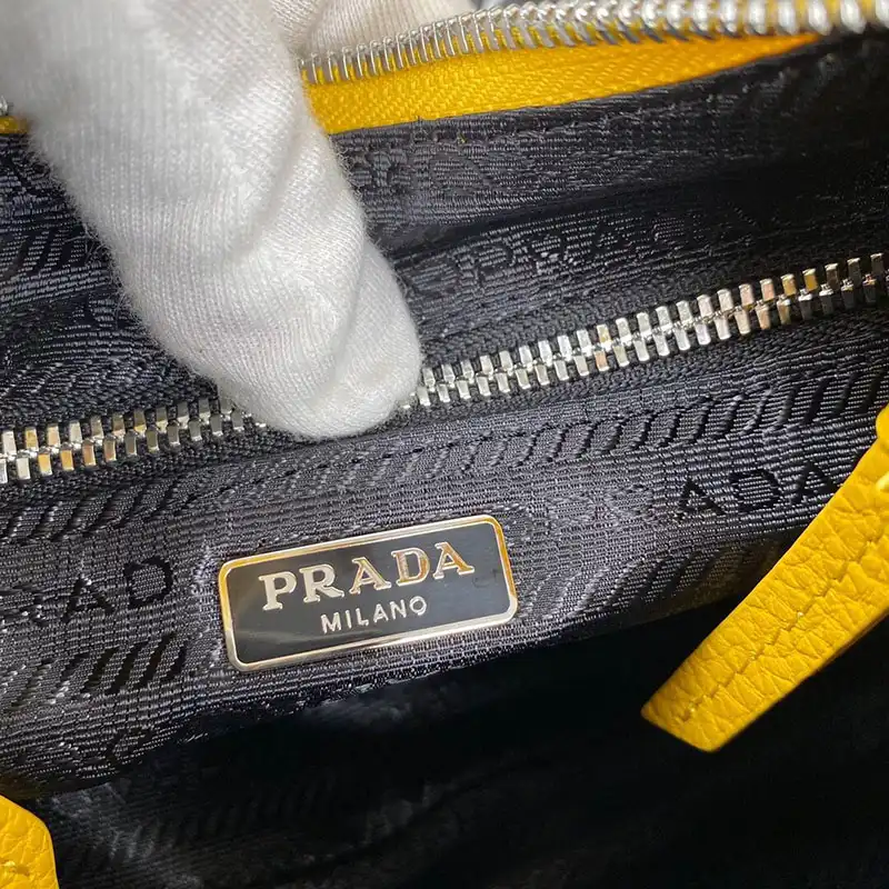 Pra*a bags 208b570125