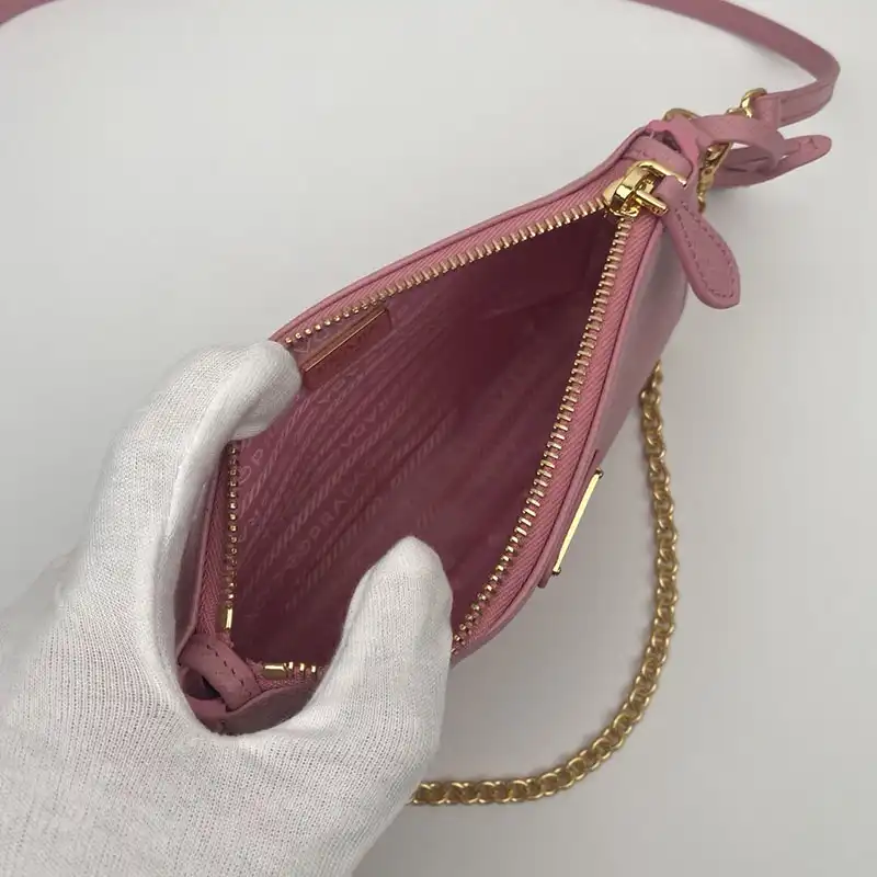 Pra*a bags 208b570132