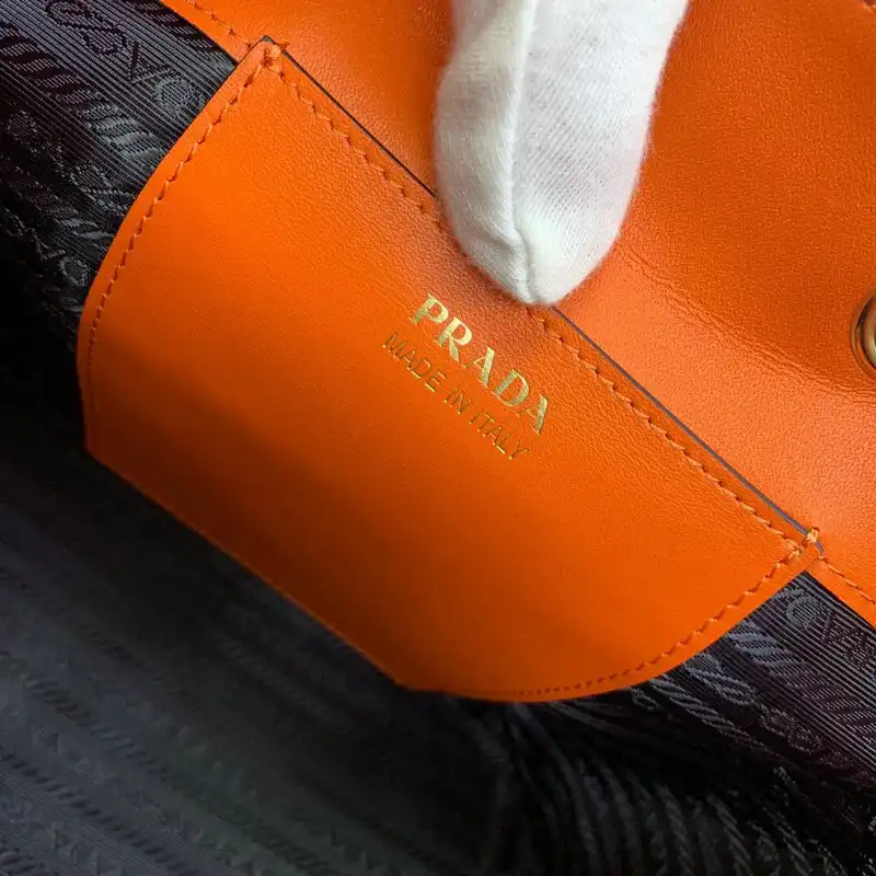 Pra*a bags 20b570130