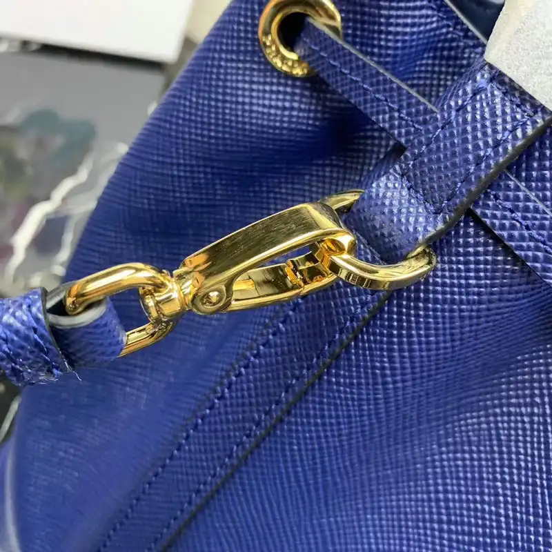 Pra*a bags 20b570133