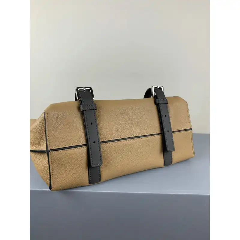 L0ew* bags 20dj570182