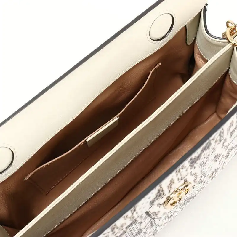 G*u*i bags 20b570284