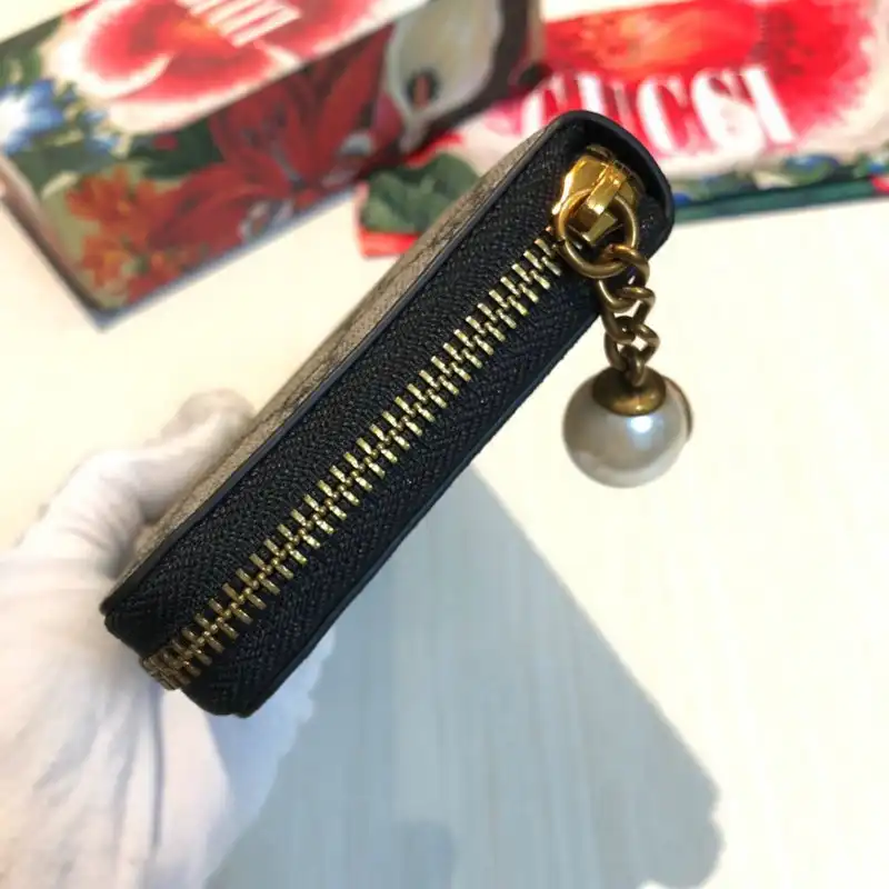 G*u*i bags 20guc0210