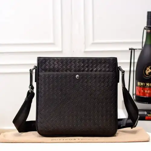 bo*te*ga Ve*ne*ta bags 20plf0040