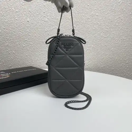 Pra*a bags 204b570054