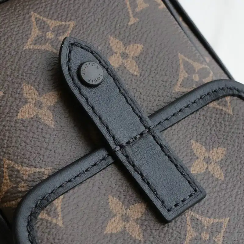LV Bags 2106DJ0033