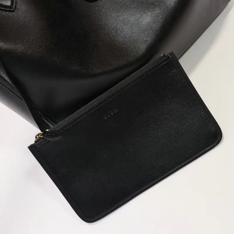 G*u*i bags 2106dj0037