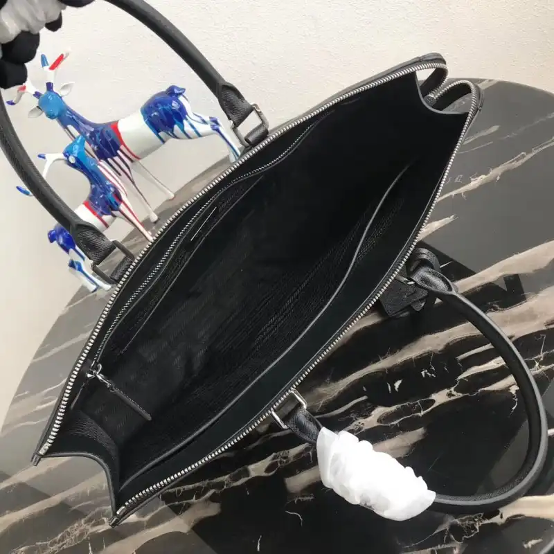 Pra*a bags 2107ya0002