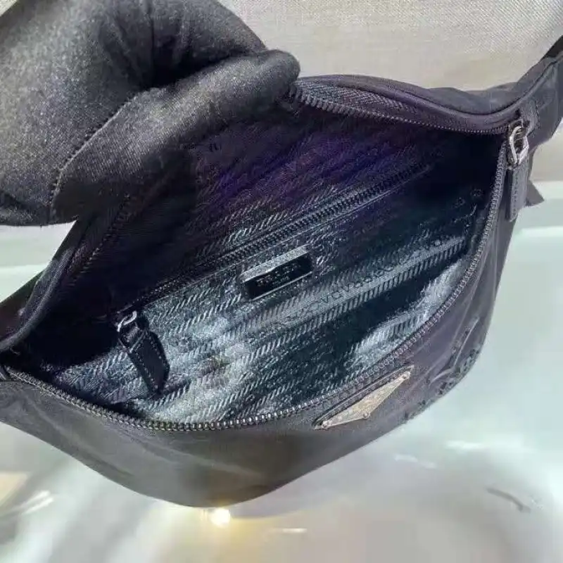 Pra*a bags 2107ya0015