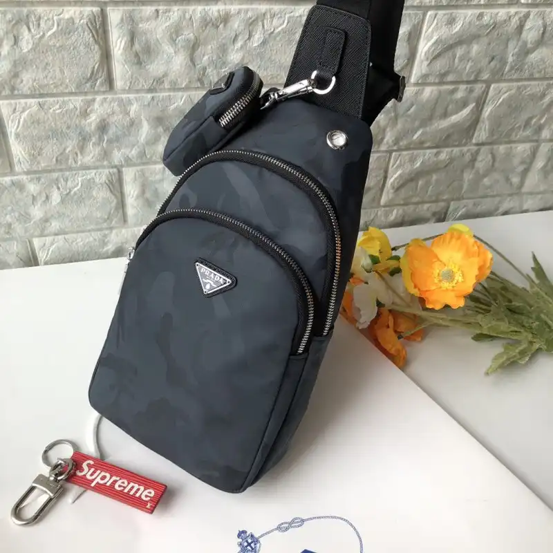 Pra*a bags 2107ya0033