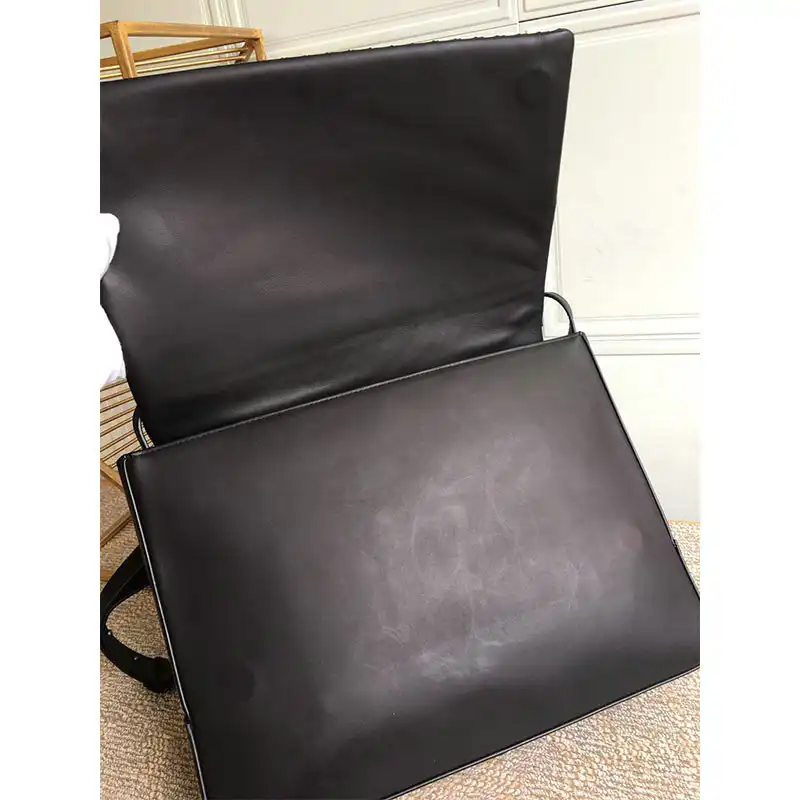 bo*te*ga Ve*ne*ta bag 2108sf0172