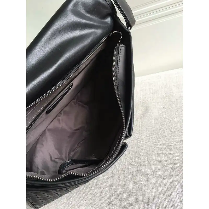 bo*te*ga Ve*ne*ta bag 2108sf0211