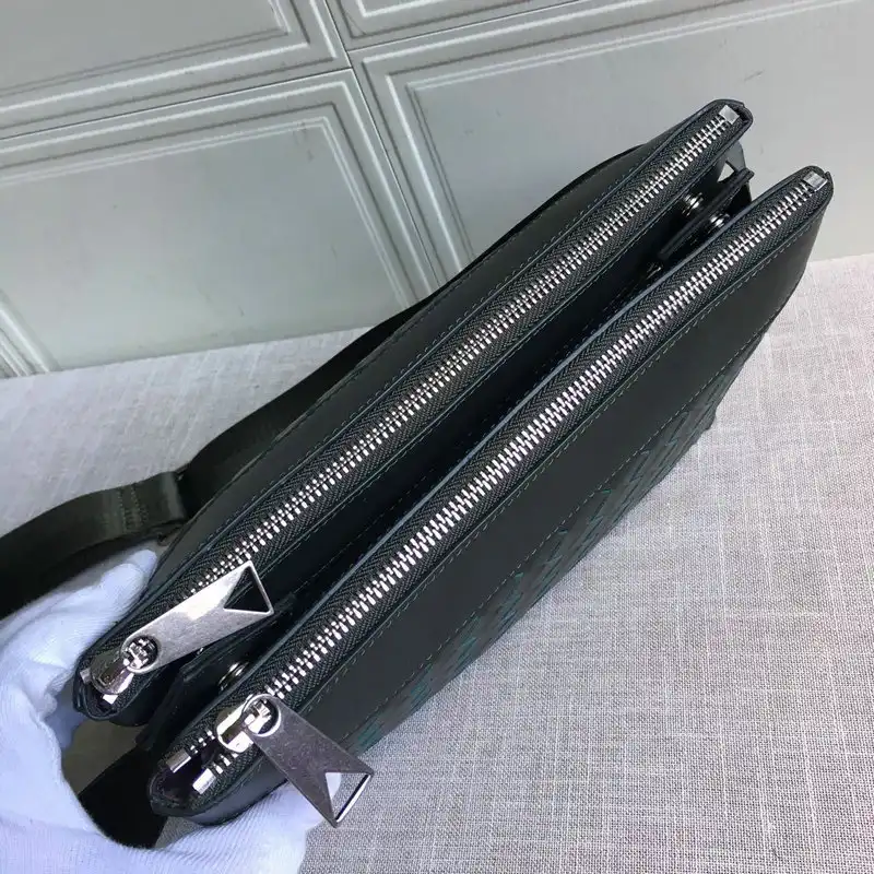 bo*te*ga Ve*ne*ta bag 2108sf0239