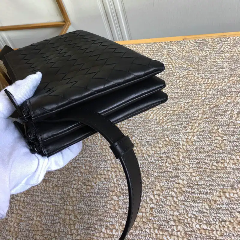 bo*te*ga Ve*ne*ta bag 2108sf0283