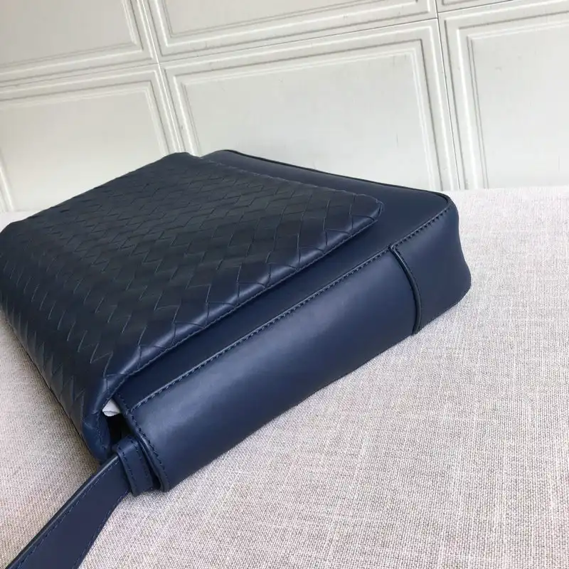 bo*te*ga Ve*ne*ta bag 2108sf0285