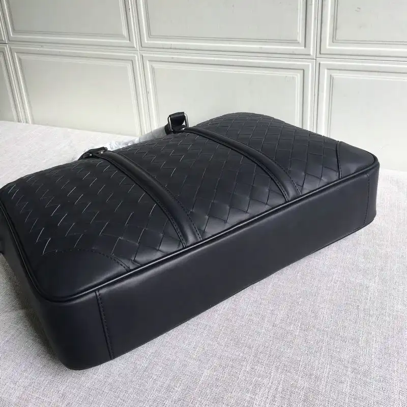 bo*te*ga Ve*ne*ta bag 2108sf0291