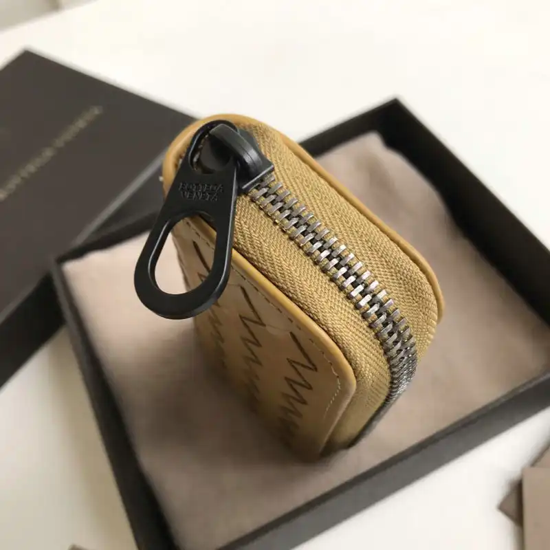 bo*te*ga Ve*ne*ta bag 2108sf0299