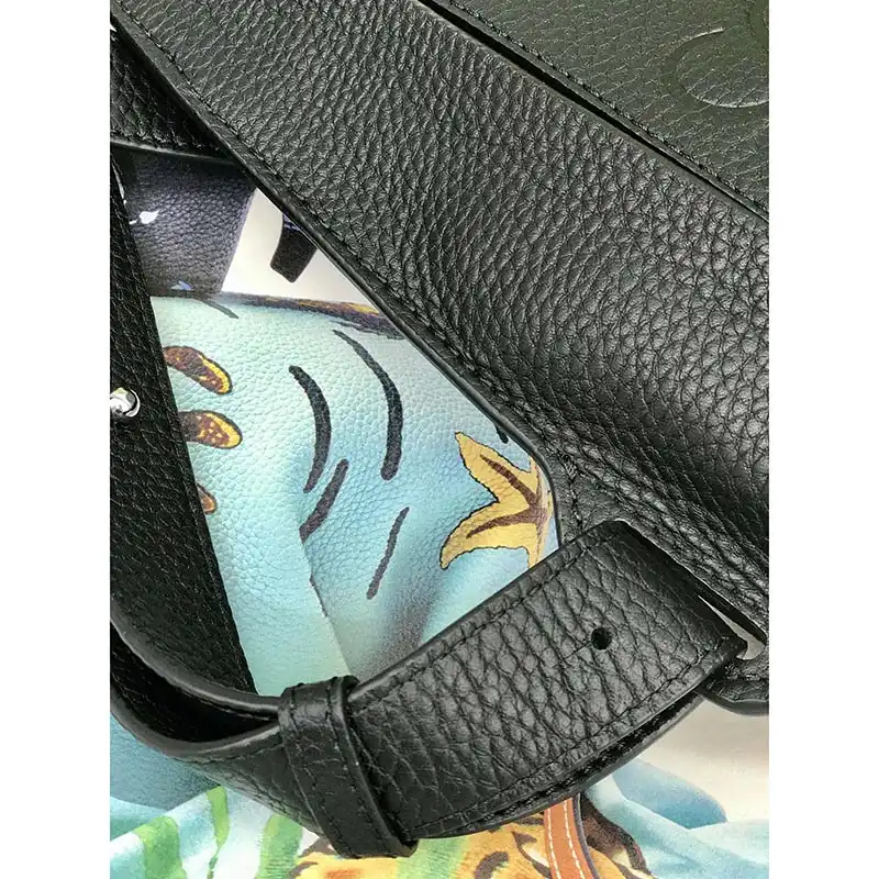 L0ew* s bags 2108ya0005