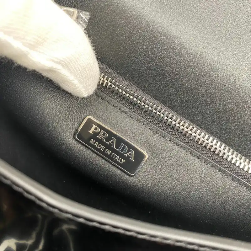 Pra*a bag 2109ya0139