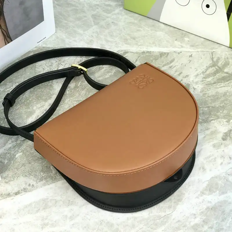 L0ew* bags 2111fy0047