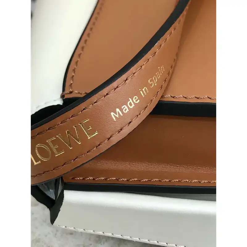 L0ew* bags 2111fy0048