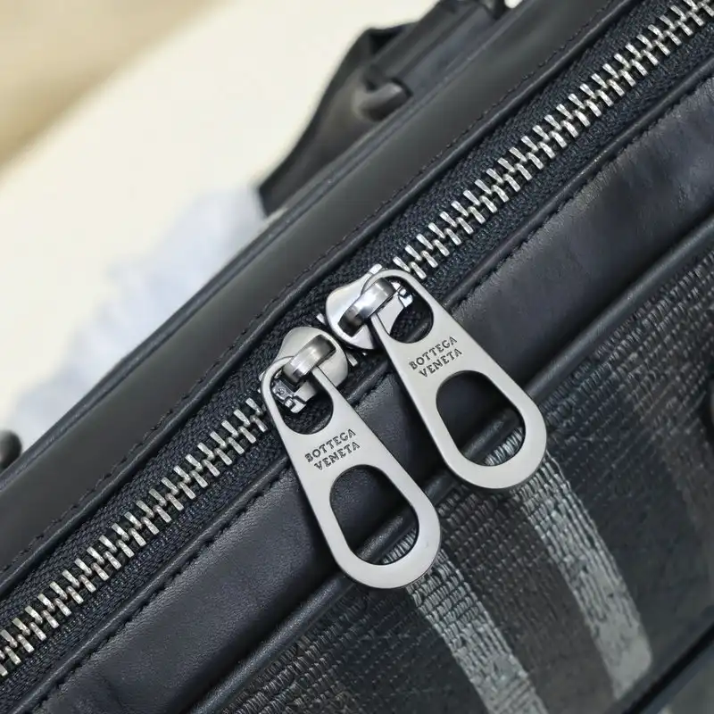 bo*te*ga Ve*ne*ta bags 2111yz0011