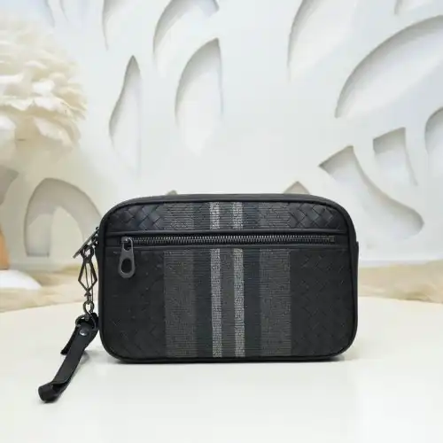 bo*te*ga Ve*ne*ta bags 2111yz0016