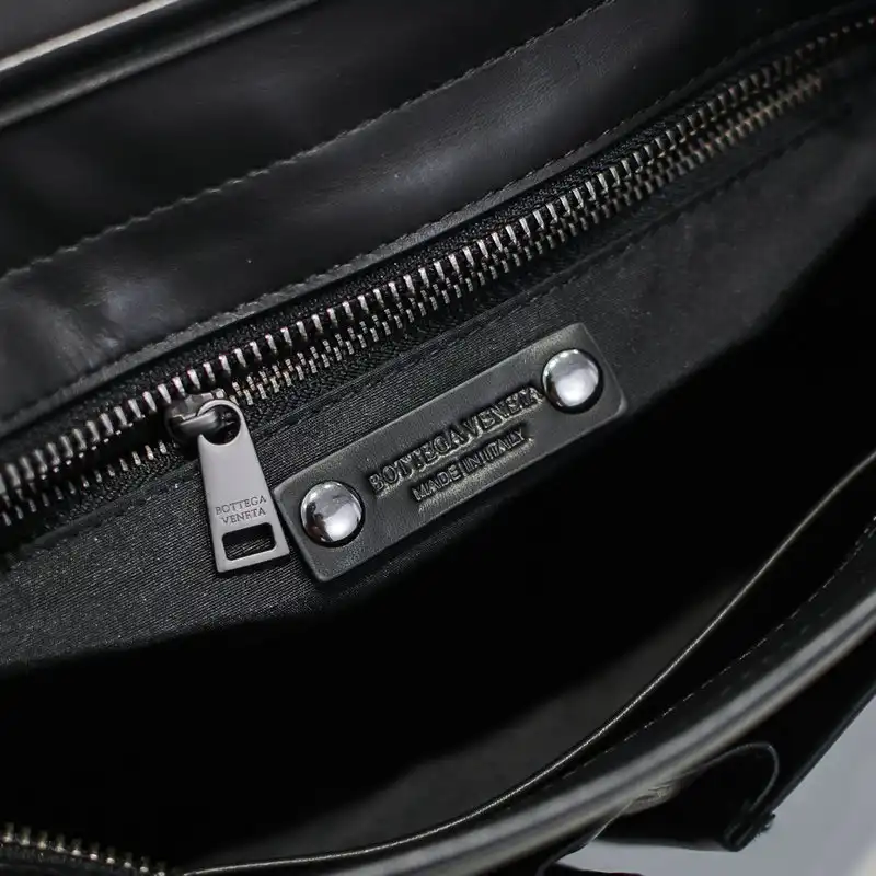 bo*te*ga Ve*ne*ta bags 2111yz0017