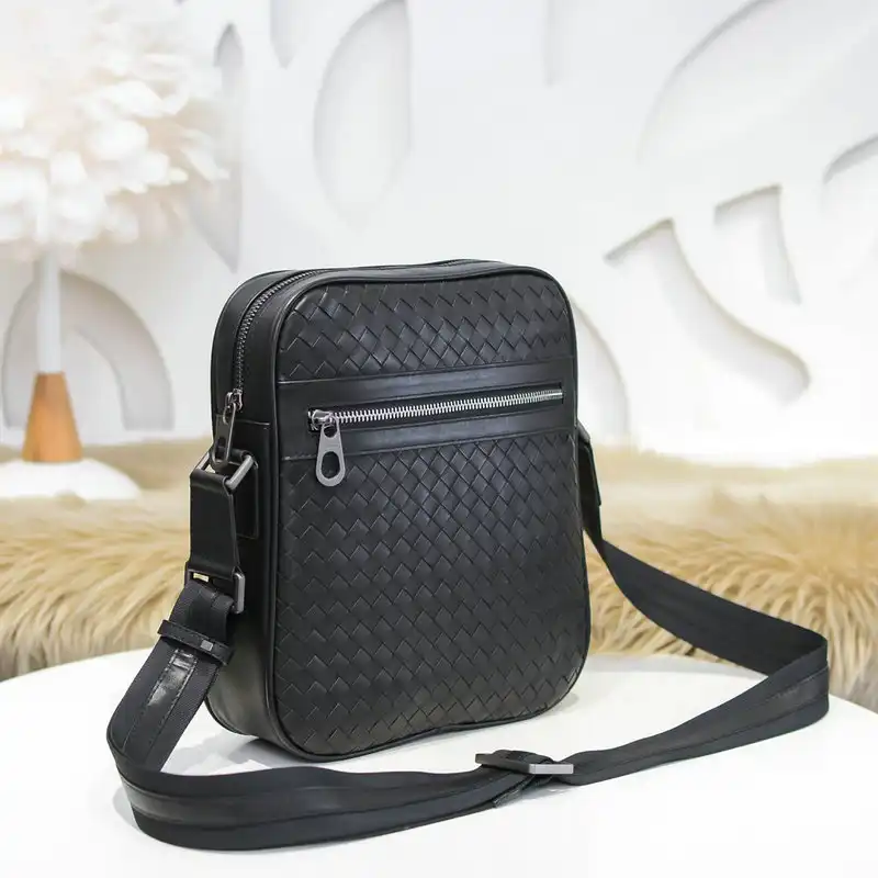 bo*te*ga Ve*ne*ta bags 2111yz0018