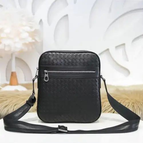 bo*te*ga Ve*ne*ta bags 2111yz0018