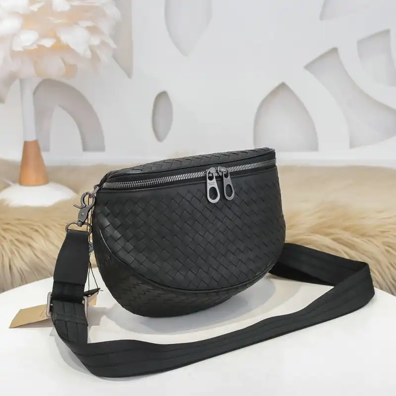 bo*te*ga Ve*ne*ta bags 2111yz0019