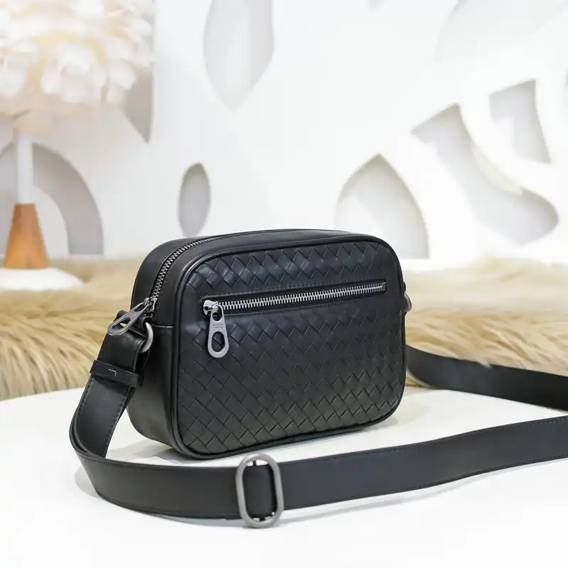 bo*te*ga Ve*ne*ta bags 2111yz0020