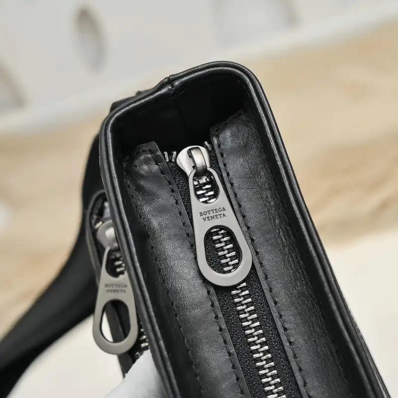 bo*te*ga Ve*ne*ta bags 2111yz0024