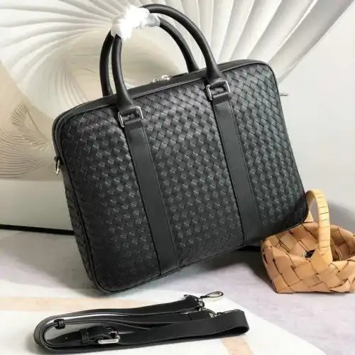 bo*te*ga Ve*ne*ta bags 2111yz0088