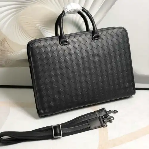 bo*te*ga Ve*ne*ta bags 2111yz0089