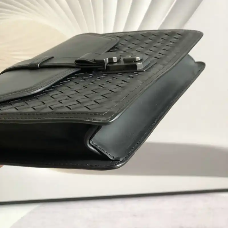 bo*te*ga Ve*ne*ta bags 2111yz0090